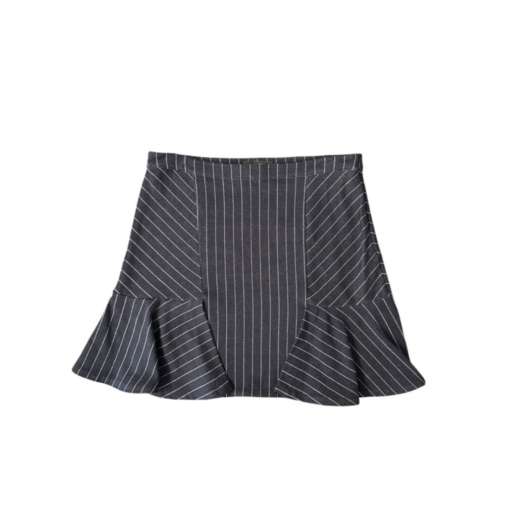 Banana Republic Navy Pinstripe Flounce Mini Skirt Size 8 Career Preppy Stretch